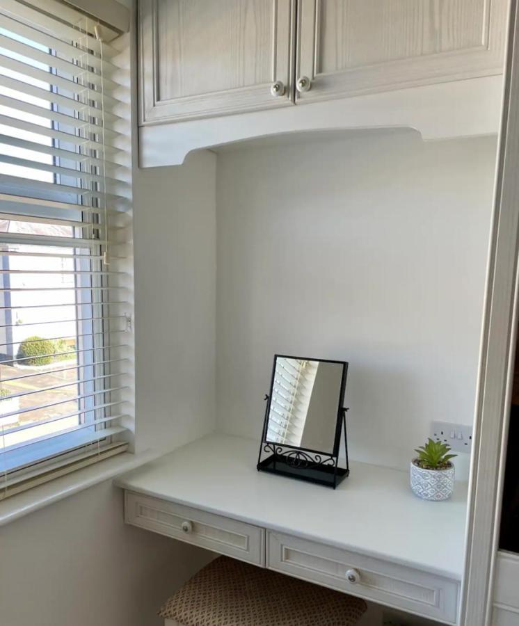 Stratford Upon Avon: 2 Bed Town Centre Apartment, Parking For One Car Kültér fotó